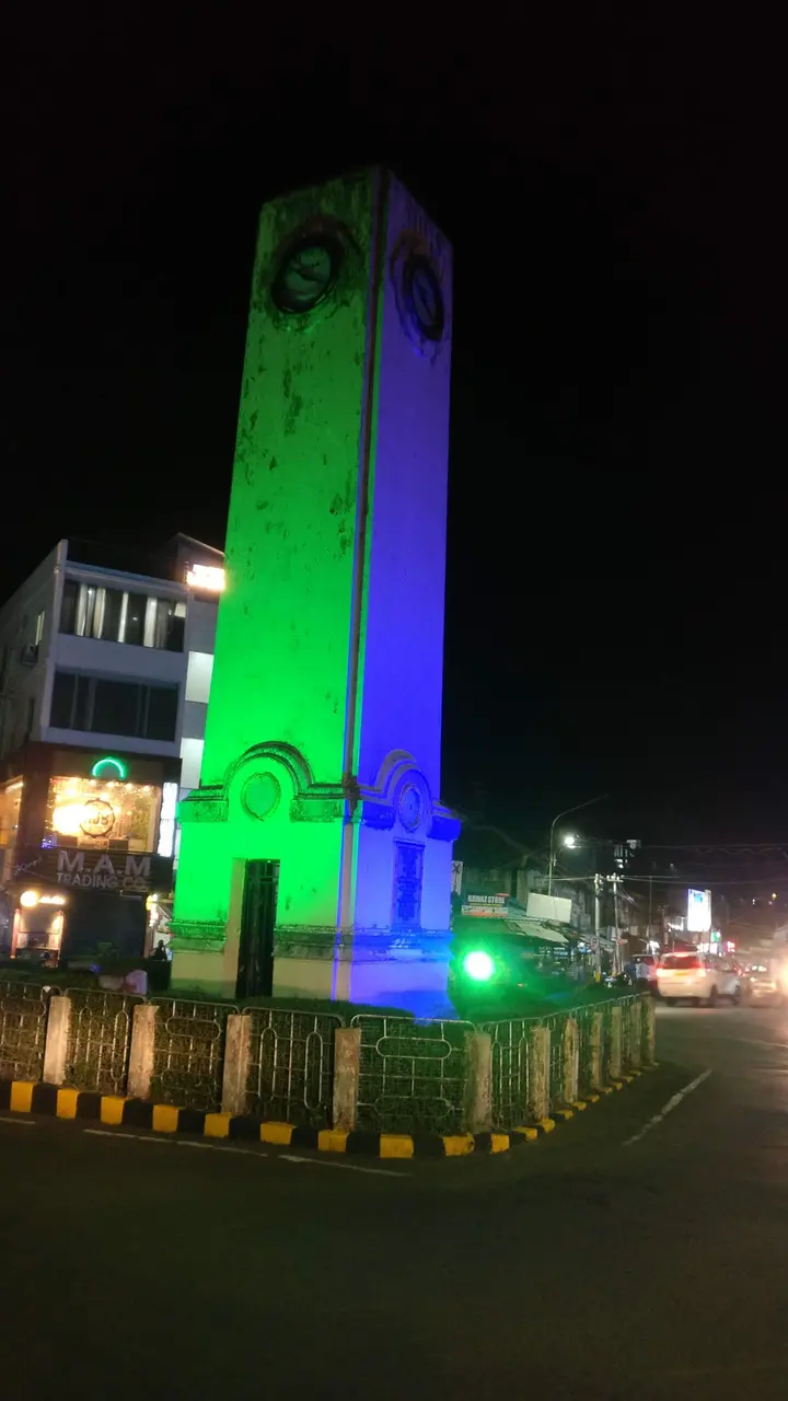 Stroll Around Aberdeen Bazaar