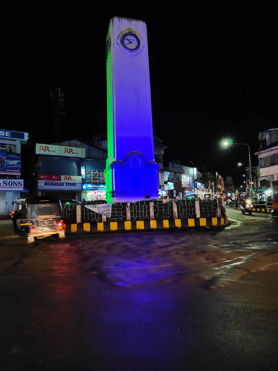 Stroll Around Aberdeen Bazaar
