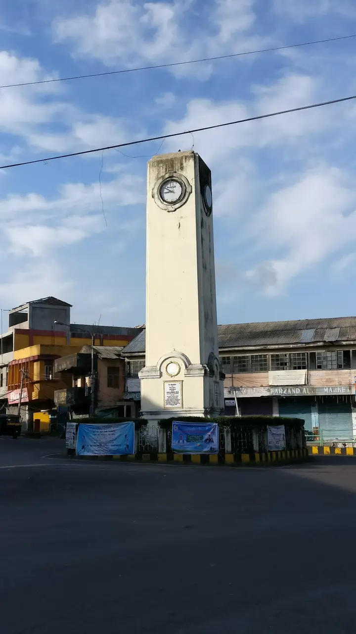 Stroll Around Aberdeen Bazaar