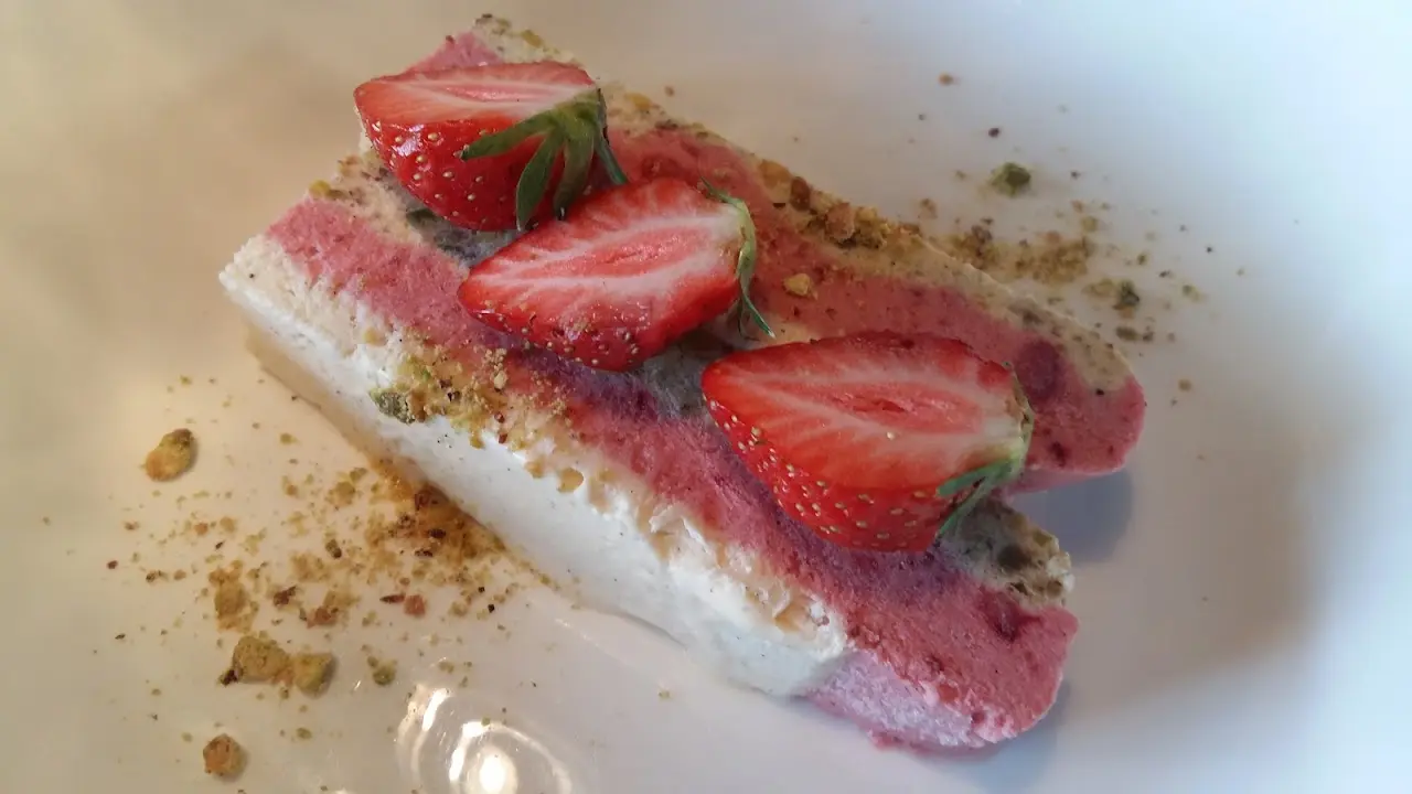 Roka Street Bistro — photo 2