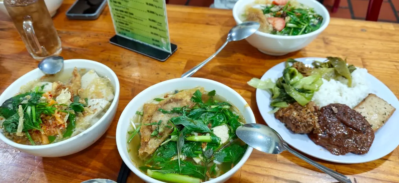 Khanh Ly Vegetarian Restaurant — photo 3