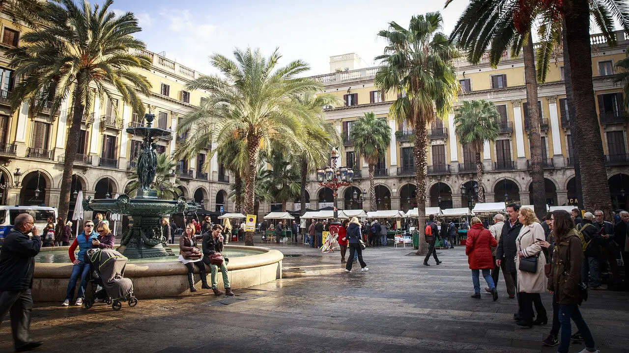 Walking Tour of Old City, La Ramblas & the Gothic Quarter