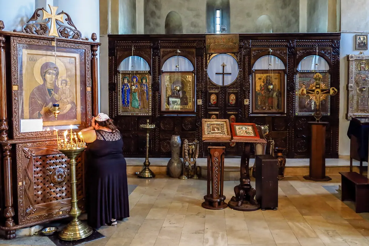 Visit Metekhi Church